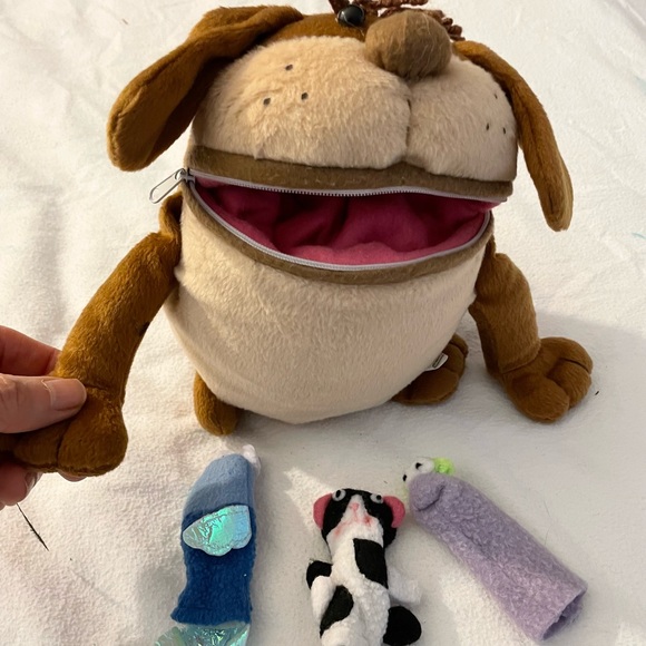 Pup Goblin Finger Puppet Holder NWOT - Picture 9 of 9